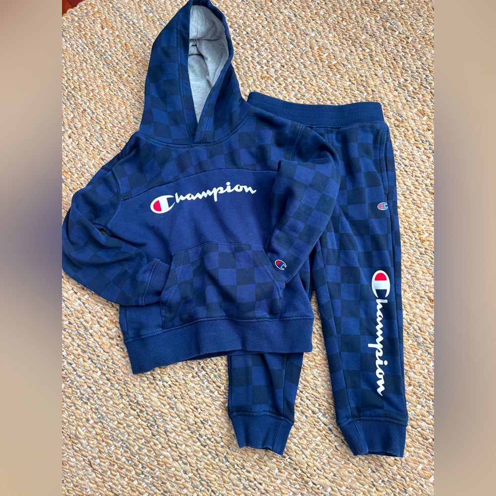Kids Champion set. Size 6